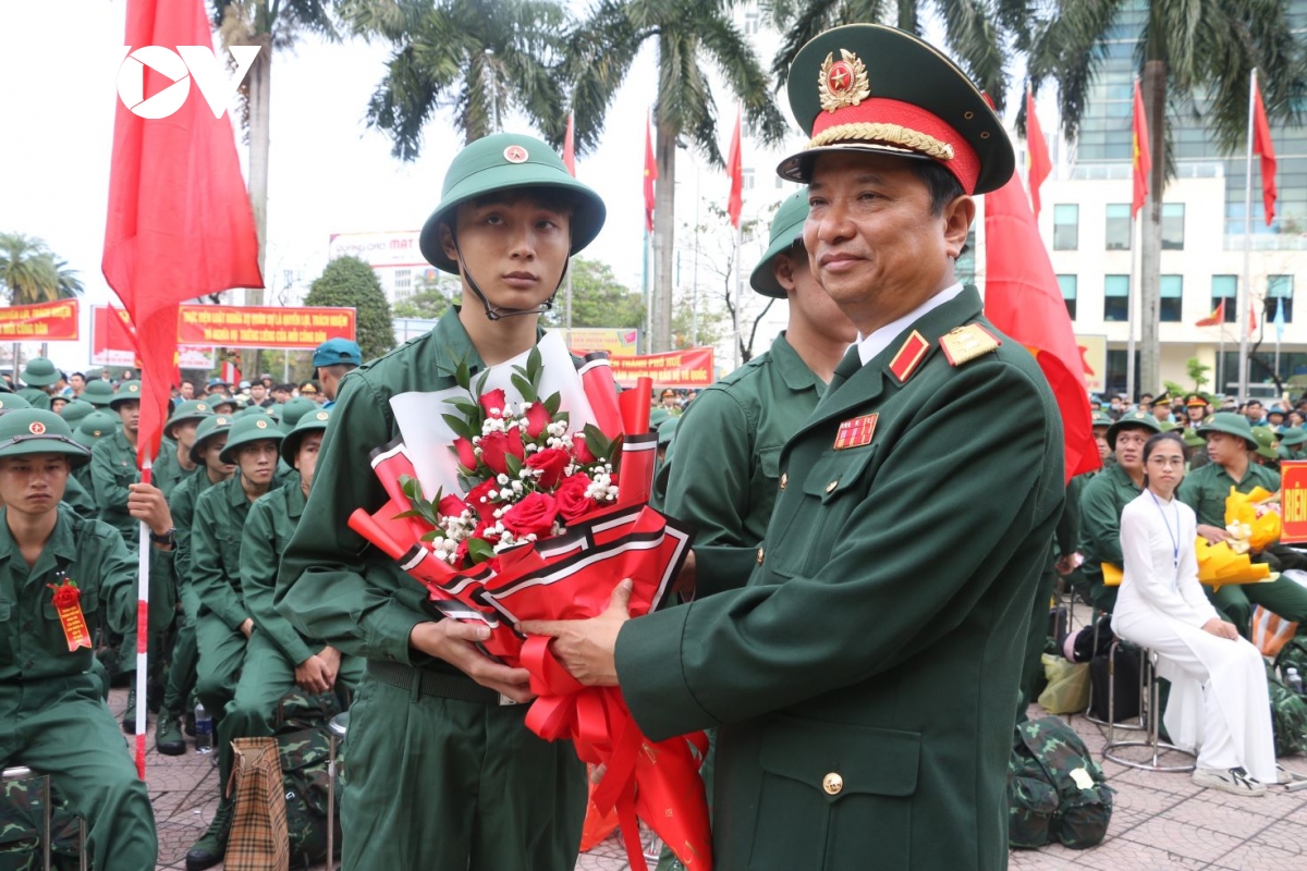 tân binh thanh hóa, quảng bình, quảng trị, thừa thiên huế lên đường nhập ngũ hình ảnh 5 tan binh thanh hoa, quang binh, quang tri, thua thien hue len duong nhap ngu hinh anh 5