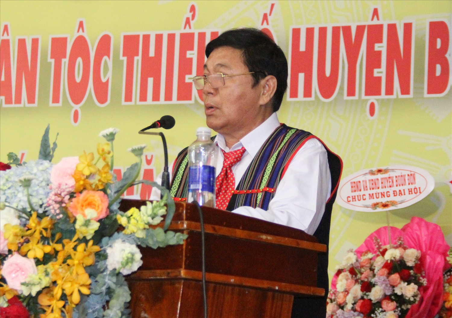 Phó chủ tịch UBND huyện Buôn Đôn phát biểu khai mạc Đại hội Phó chủ tịch UBND huyện Buôn Đôn phát biểu khai mạc Đại hội