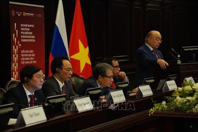 El Segundo Foro de Presidentes de Universidades Vietnamitas y Rusas