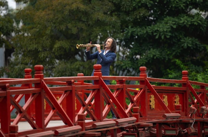Kenny G quảng bá du lịch Việt Nam với MV Kenny G quảng bá du lịch Việt Nam với MV