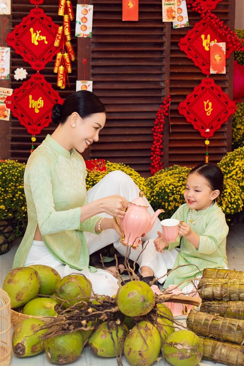 Làm mẹ đơn thân khi đang ở đỉnh sự nghiệp, nàng Á hậu Việt sớm dạy con tự lập và 3 quy tắc an toàn mà cha mẹ nào cũng nên ghi nhớ- Ảnh 5. Làm mẹ đơn thân khi đang ở đỉnh sự nghiệp, nàng Á hậu Việt sớm dạy con tự lập và 3 quy tắc an toàn mà cha mẹ nào cũng nên ghi nhớ- Ảnh 5.