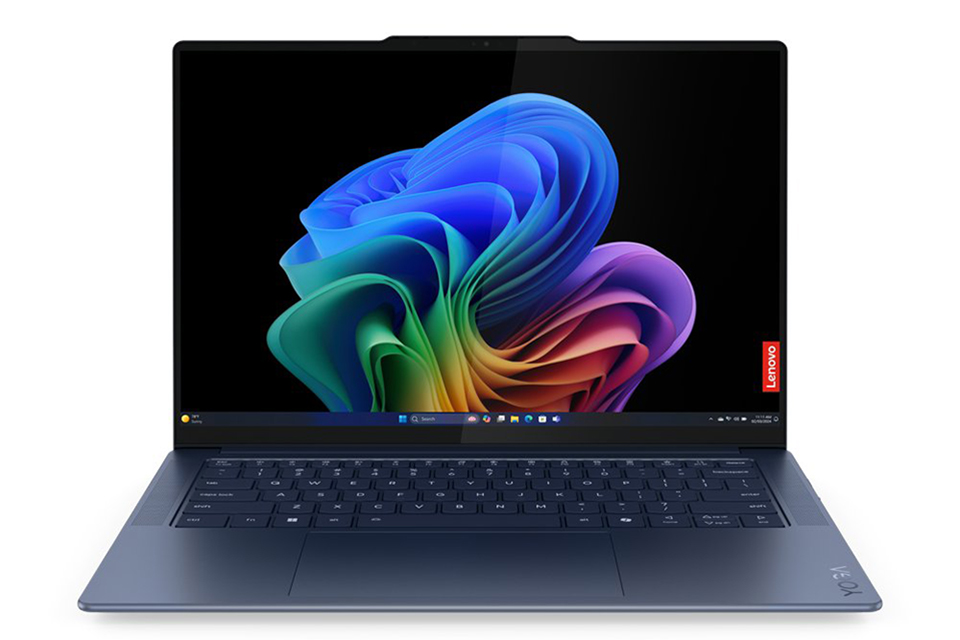 Hé lộ hình ảnh laptop Windows 11 dùng chip Snapdragon X Elite đầu tiên- Ảnh 4. Hé lộ hình ảnh laptop Windows 11 dùng chip Snapdragon X Elite đầu tiên- Ảnh 4.