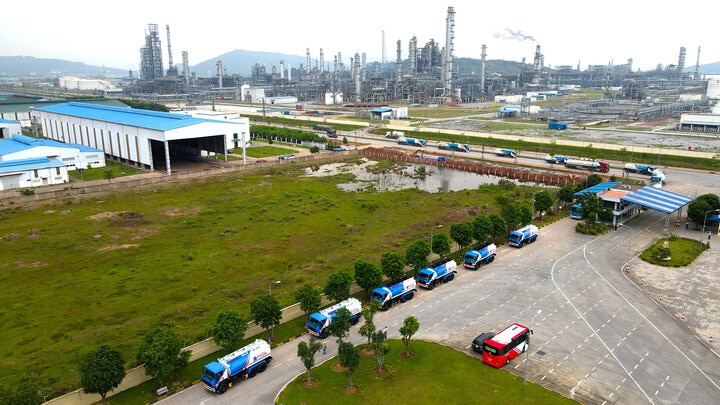 Trước những biến động của thị trường, Petro Vietnam vẫn đảm bảo cung ứng các sản phẩm thiết yếu phục vụ phát triển kinh tế - xã hội.