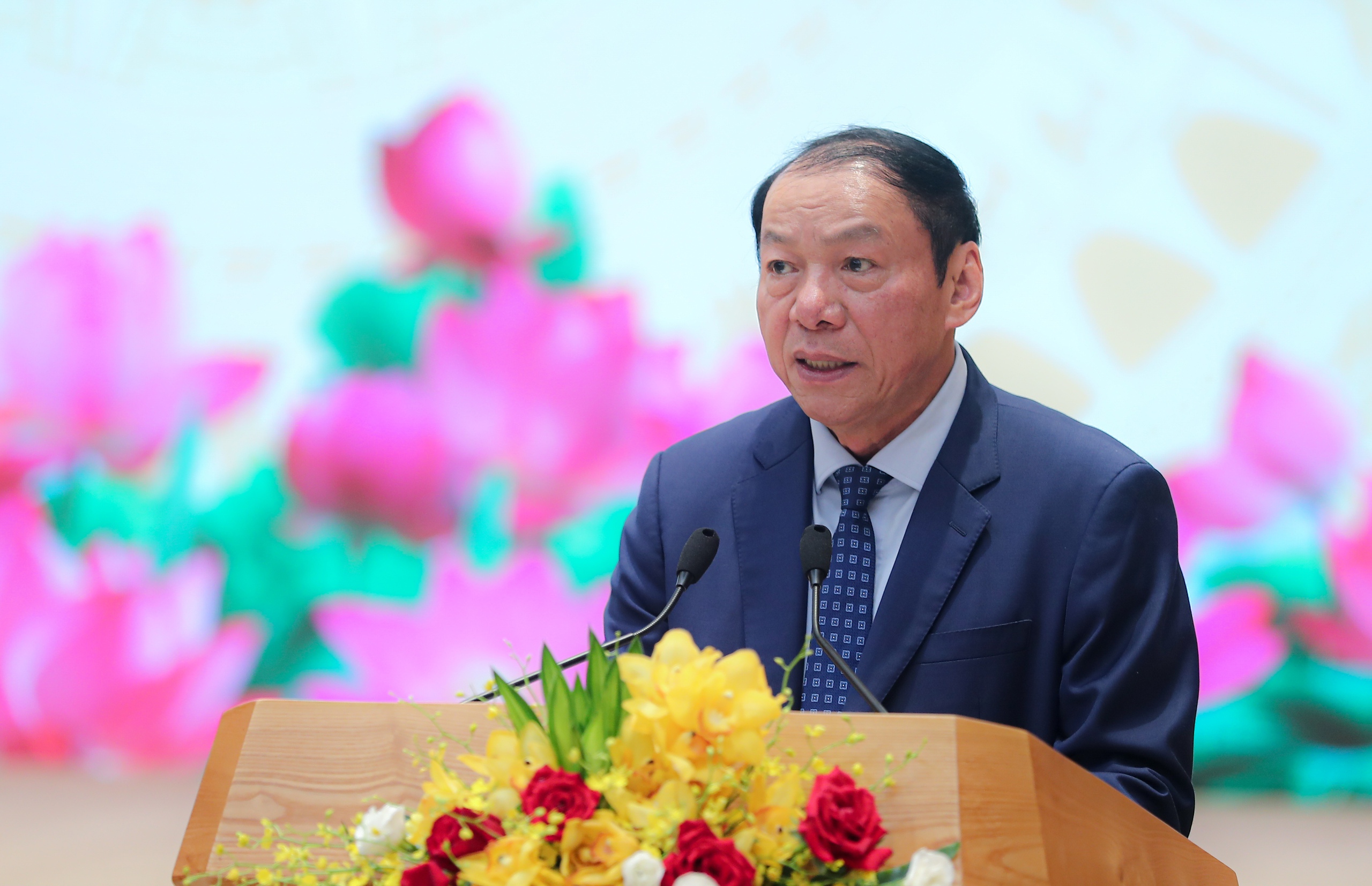 Prime Minister Pham Minh Chinh meets village elders, village chiefs, artisans, and prestigious people - Photo 5.