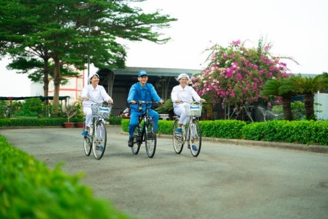 Sau 1 năm công bố kế hoạch Net Zero 2050, Vinamilk có 3 đơn vị đạt chứng nhận quốc tế về trung hòa carbon- Ảnh 5. Sau 1 năm công bố kế hoạch Net Zero 2050, Vinamilk có 3 đơn vị đạt chứng nhận quốc tế về trung hòa carbon- Ảnh 5.