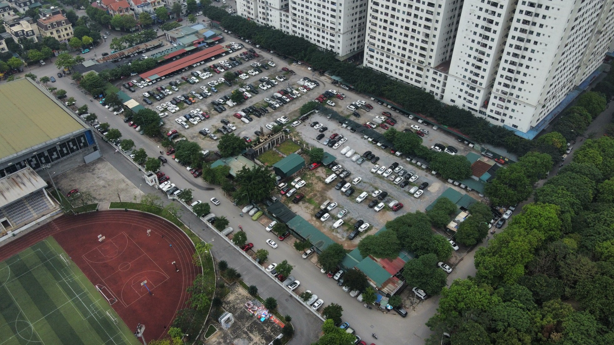 Khu đất 'mọc' bãi xe lậu nơi phường đông dân nhất Hà Nội chuẩn bị xây trường học ảnh 7