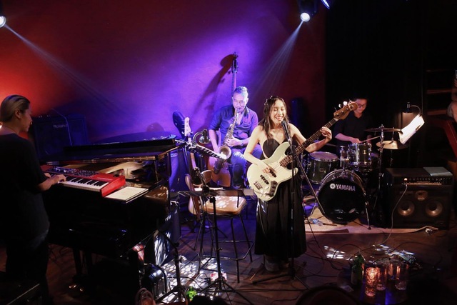 Ca sĩ Mỹ Linh – Mỹ Anh cùng nhau tham gia Liên hoan quốc tế nhạc Jazz - Ảnh 3. Ca sĩ Mỹ Linh – Mỹ Anh cùng nhau tham gia Liên hoan quốc tế nhạc Jazz - Ảnh 3.