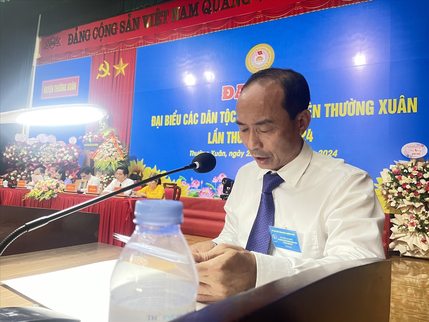 Phó chủ tịch thường trực HĐND tỉnh Lê Tiến Lam phát biểu khai mạc Đại hội