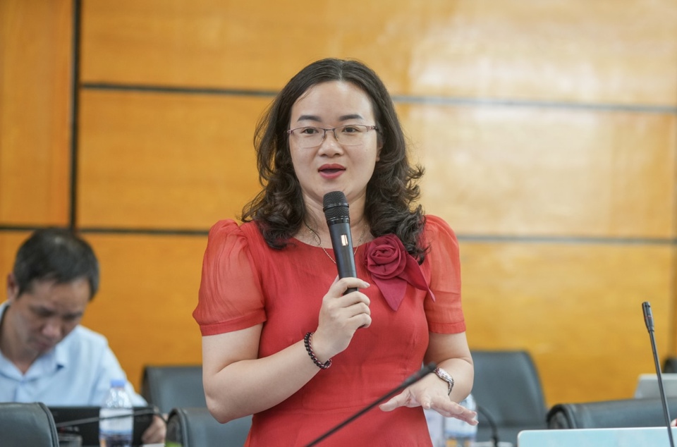 TS Lại Thị Phương Thảo phát biểu tại hội thảo