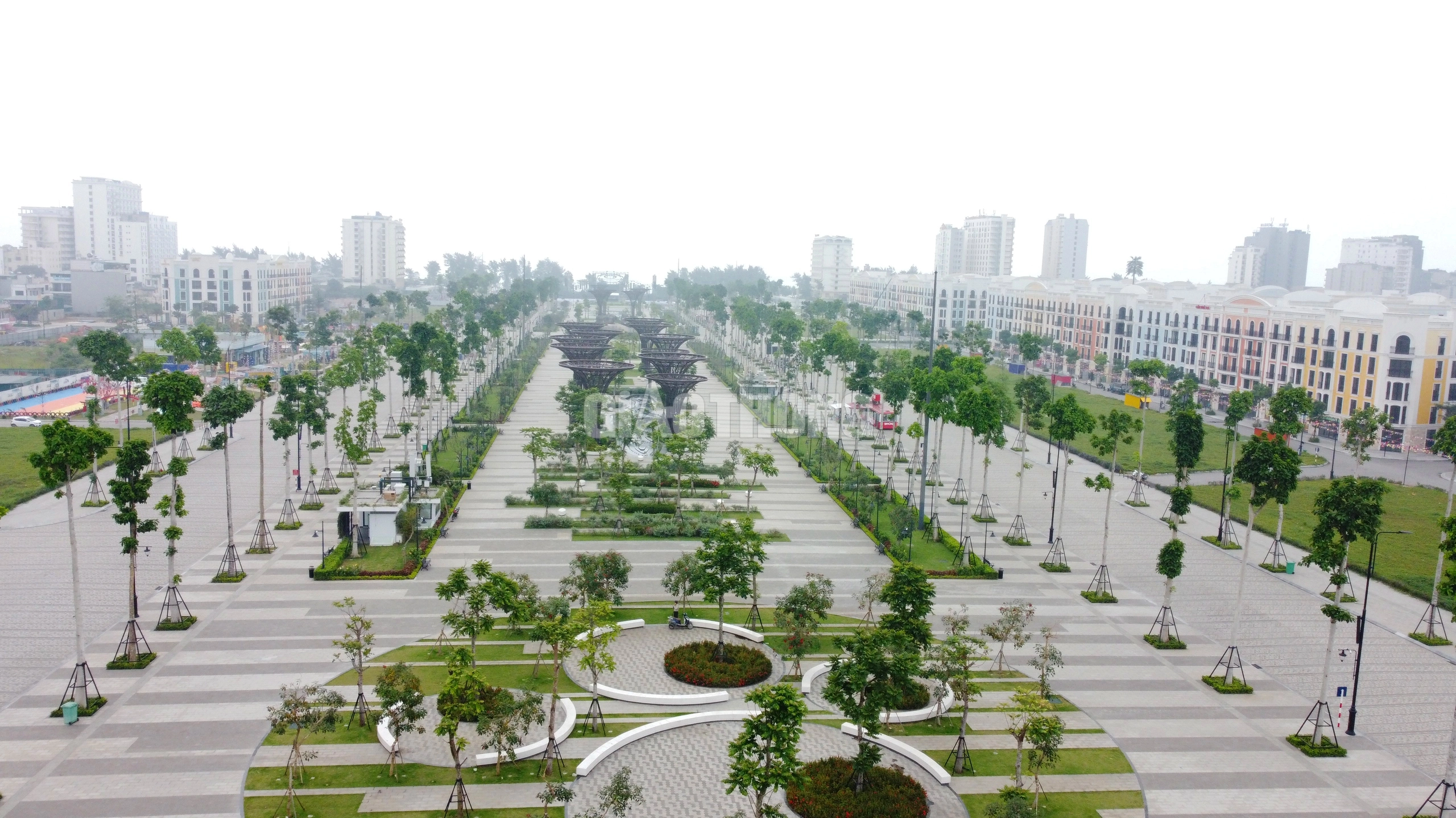 Chiêm ngưỡng quảng trường biển Sầm Sơn trước ngày khai hội- Ảnh 2. Chiêm ngưỡng quảng trường biển Sầm Sơn trước ngày khai hội- Ảnh 2.
