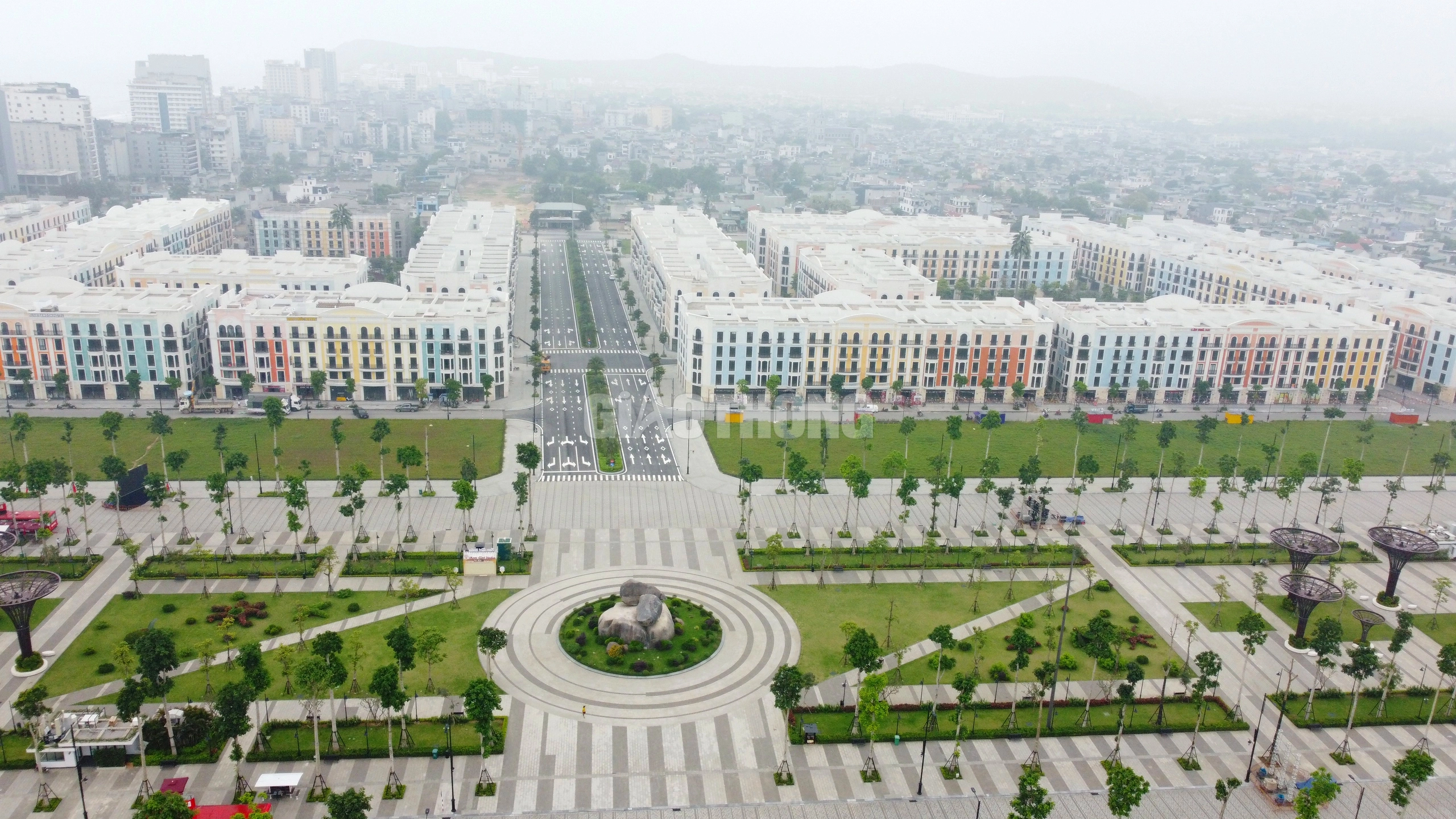 Chiêm ngưỡng quảng trường biển Sầm Sơn trước ngày khai hội- Ảnh 3. Chiêm ngưỡng quảng trường biển Sầm Sơn trước ngày khai hội- Ảnh 3.