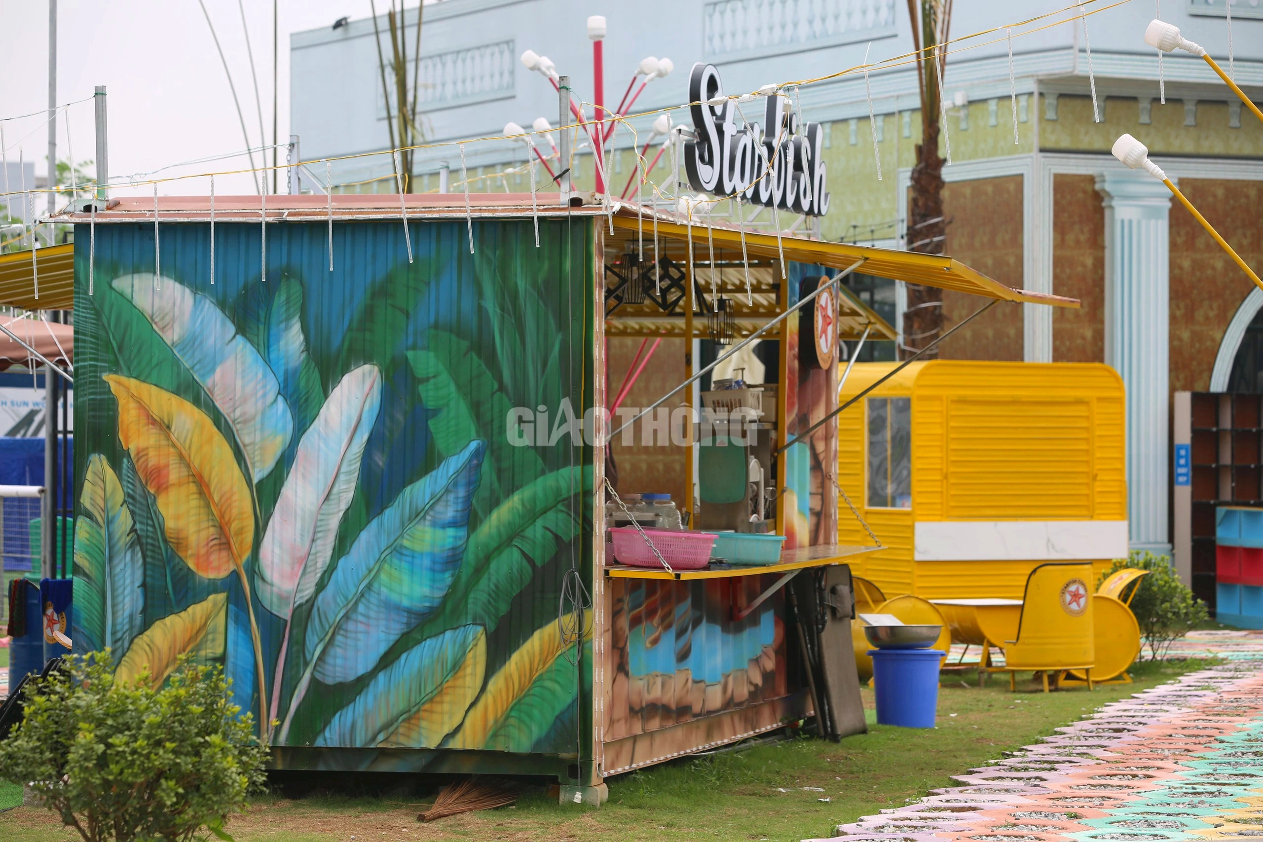 Chiêm ngưỡng quảng trường biển Sầm Sơn trước ngày khai hội- Ảnh 15. Chiêm ngưỡng quảng trường biển Sầm Sơn trước ngày khai hội- Ảnh 15.
