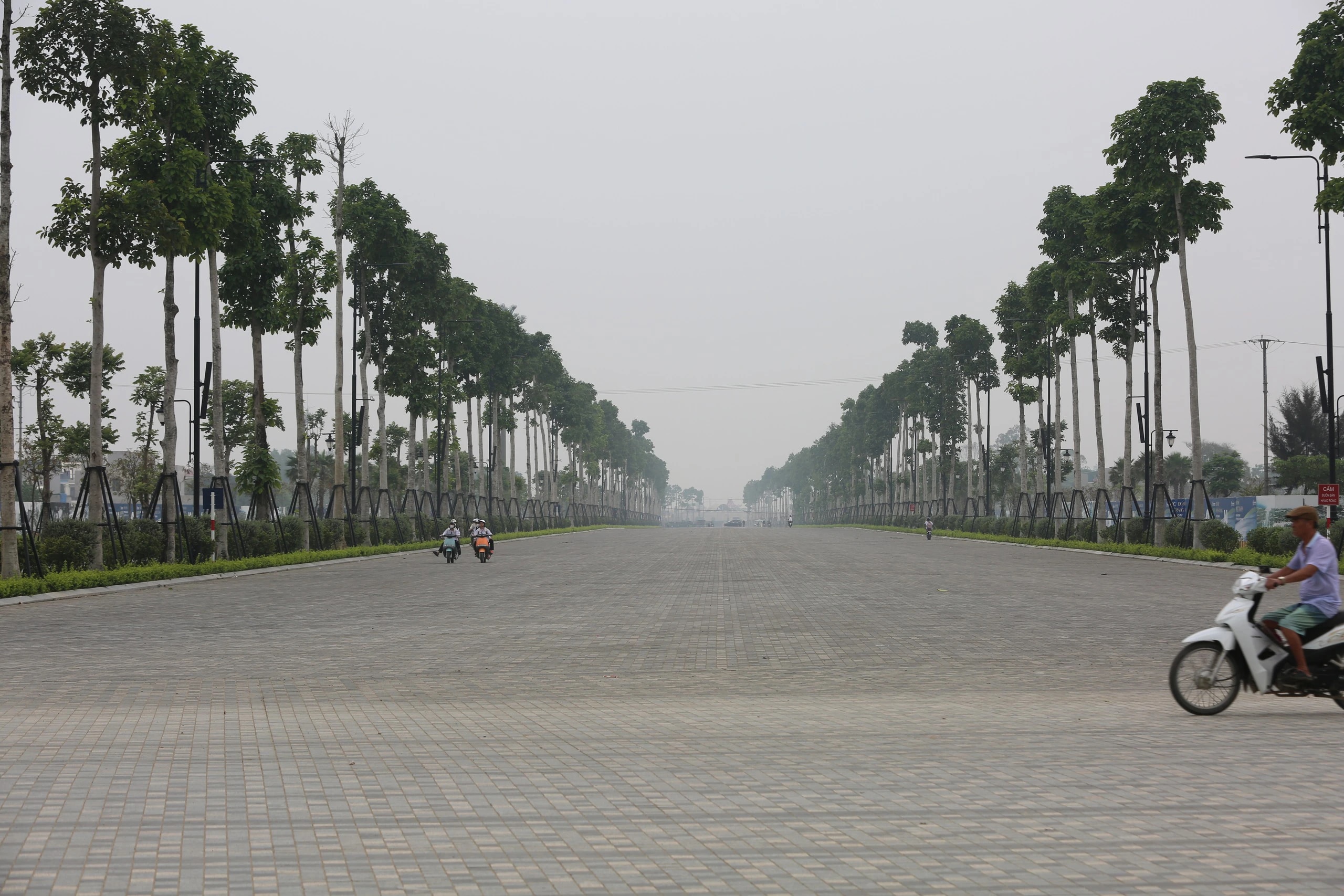 Chiêm ngưỡng quảng trường biển Sầm Sơn trước ngày khai hội- Ảnh 18.