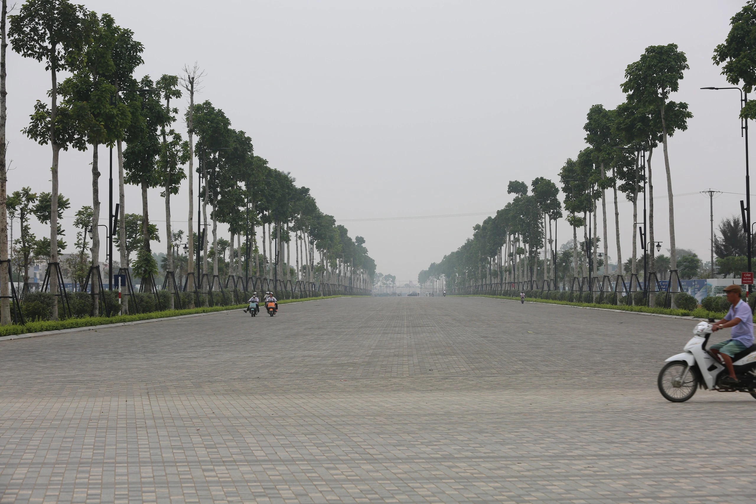 Chiêm ngưỡng quảng trường biển Sầm Sơn trước ngày khai hội- Ảnh 18. Chiêm ngưỡng quảng trường biển Sầm Sơn trước ngày khai hội- Ảnh 18.