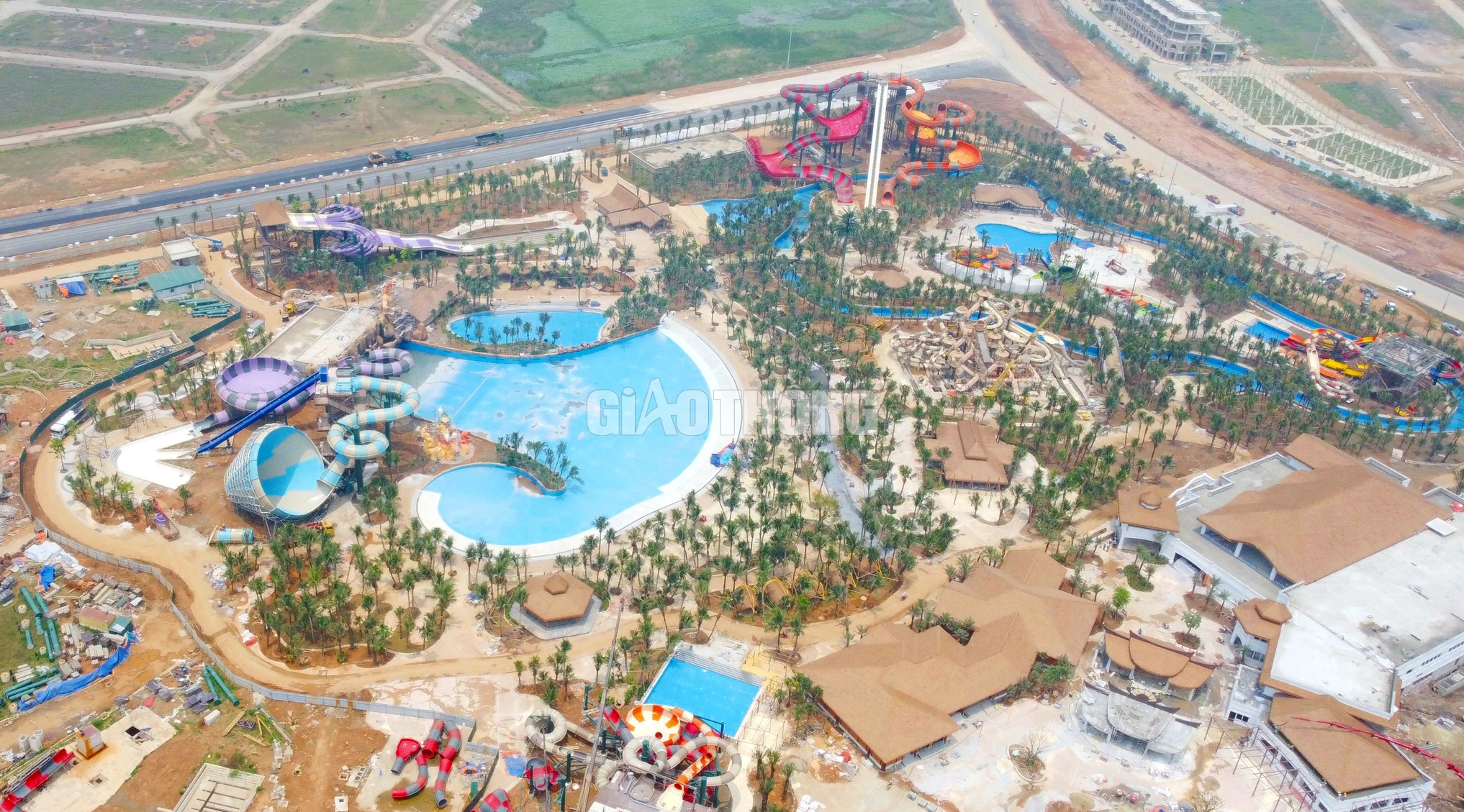 Chiêm ngưỡng quảng trường biển Sầm Sơn trước ngày khai hội- Ảnh 22. Chiêm ngưỡng quảng trường biển Sầm Sơn trước ngày khai hội- Ảnh 22.