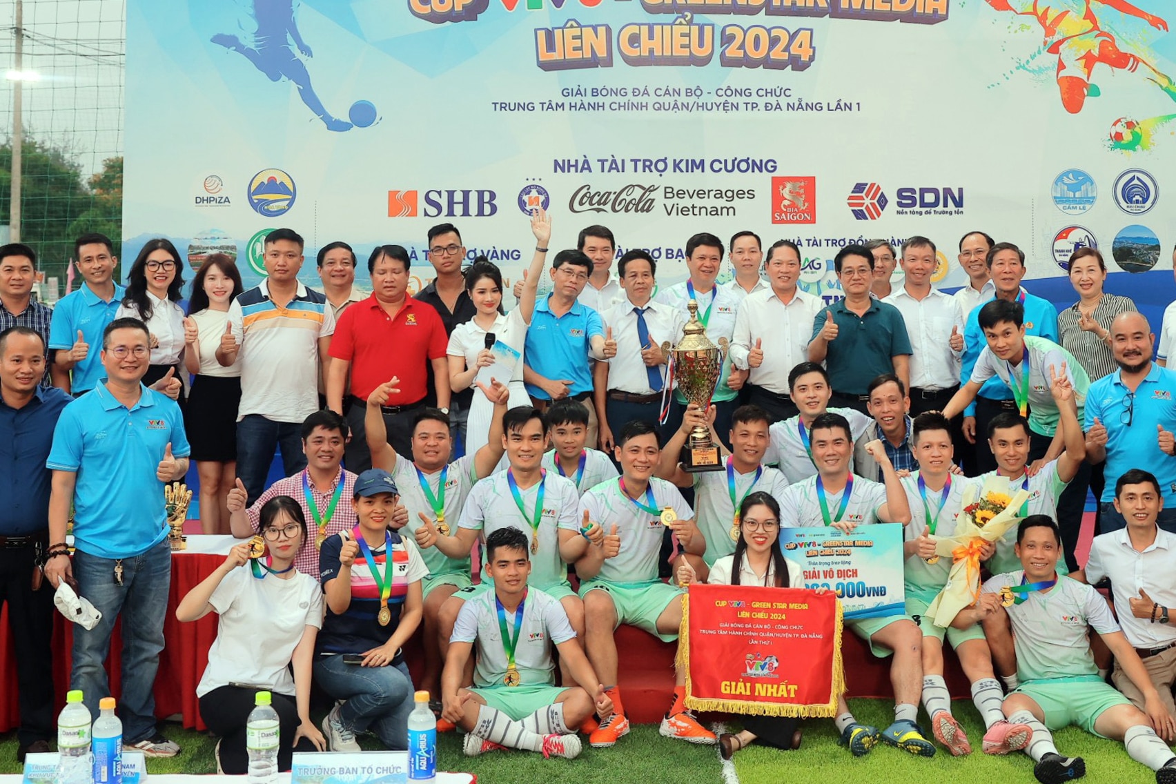 Đội bóng nam H.Hòa Vang vô địch mùa giải đầu tiên