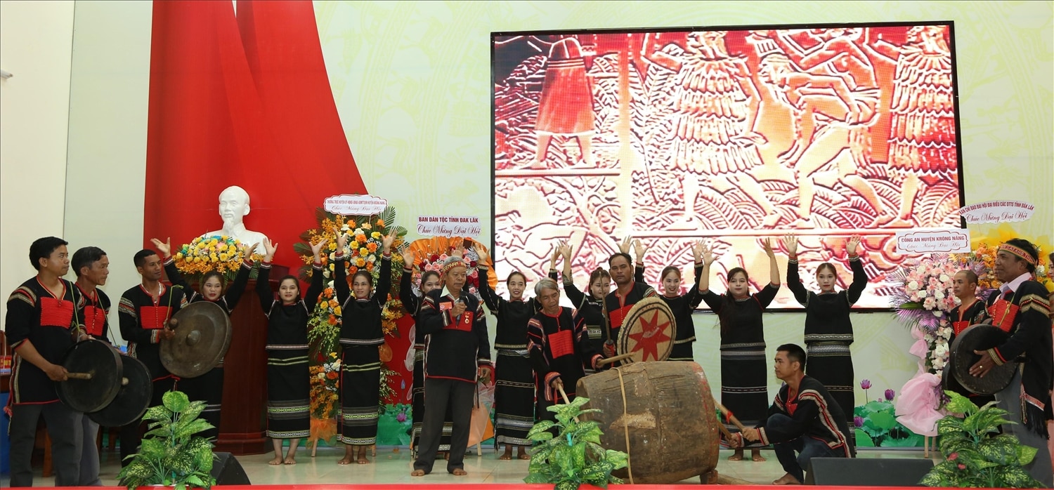 Em kg tin: Đại hội điểm Đại hội đại biểu các dân tộc thiểu số huyện Krông Năng 10