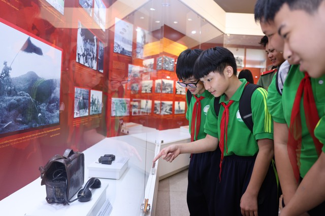 300 hình ảnh, hiện vật về Chiến thắng Điện Biên Phủ- Bản hùng ca bất diệt - Ảnh 2. 300 hình ảnh, hiện vật về Chiến thắng Điện Biên Phủ- Bản hùng ca bất diệt - Ảnh 2.