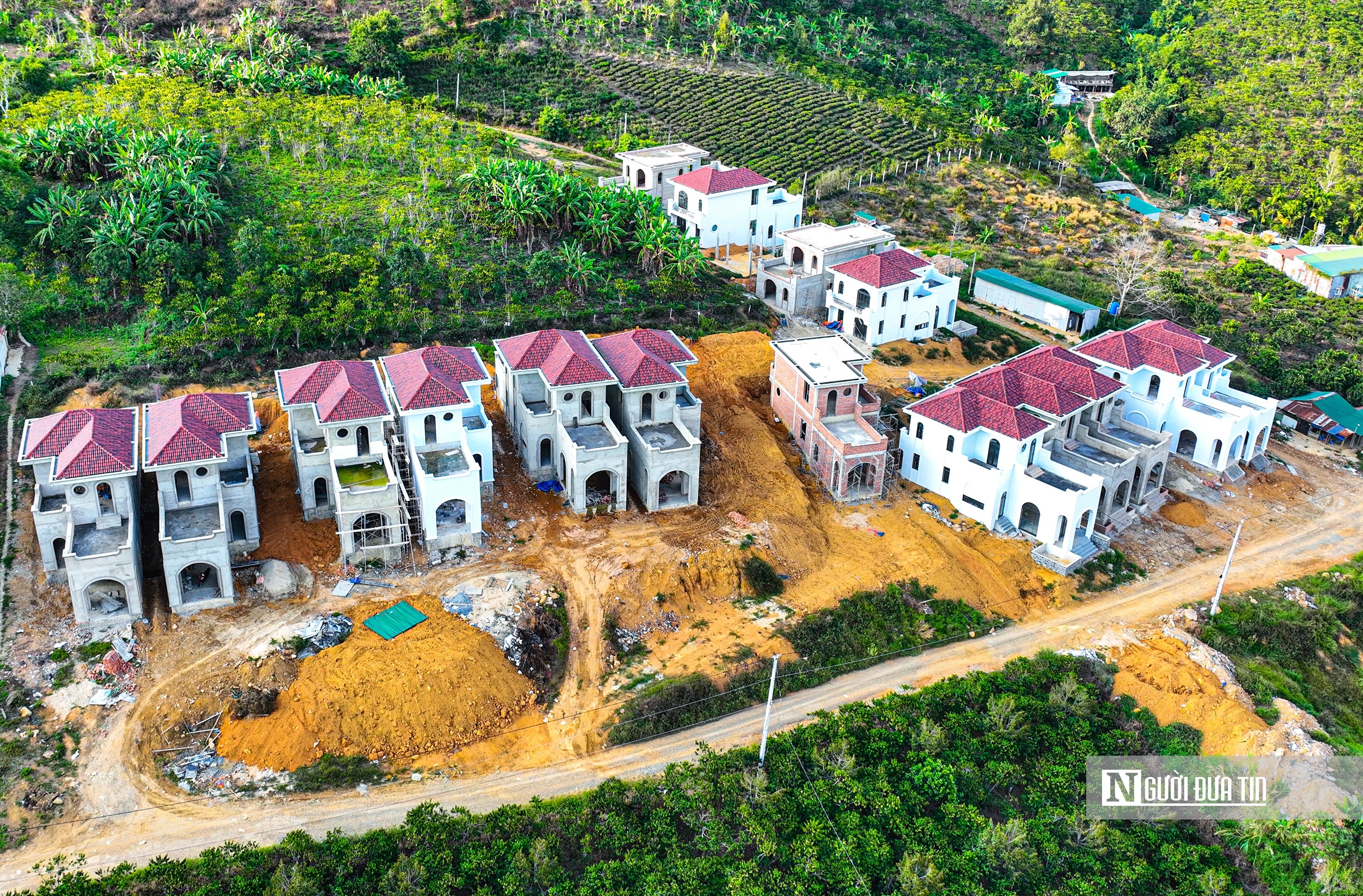 Недвижимость. Министерство строительства причастно к незаконному строительству 22 вилл в провинции Ламдонг (рис. 2).