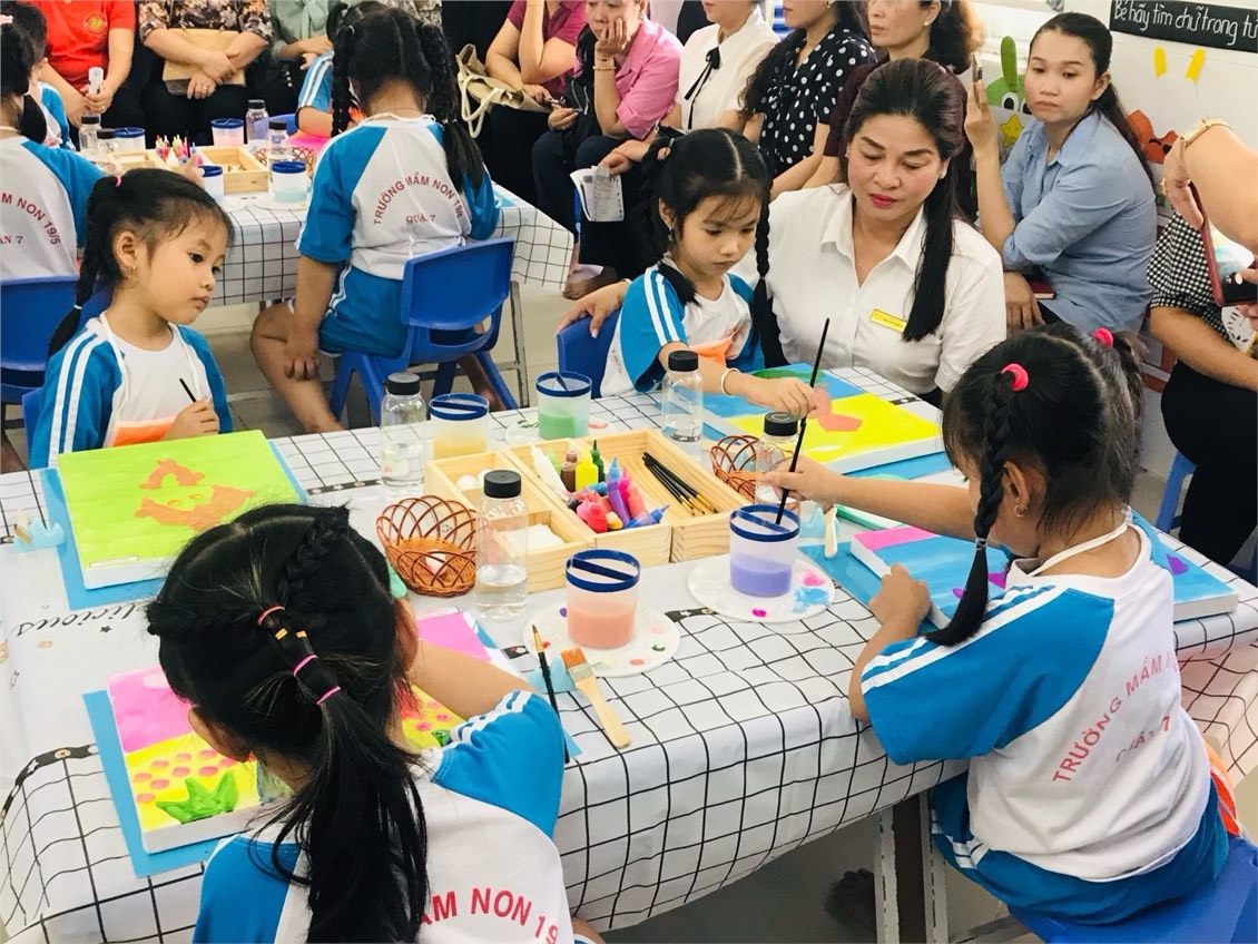 Trường mầm non hiện đại không thu quỹ, không vận động tài trợ từ phụ huynh- Ảnh 7. Trường mầm non hiện đại không thu quỹ, không vận động tài trợ từ phụ huynh- Ảnh 7.