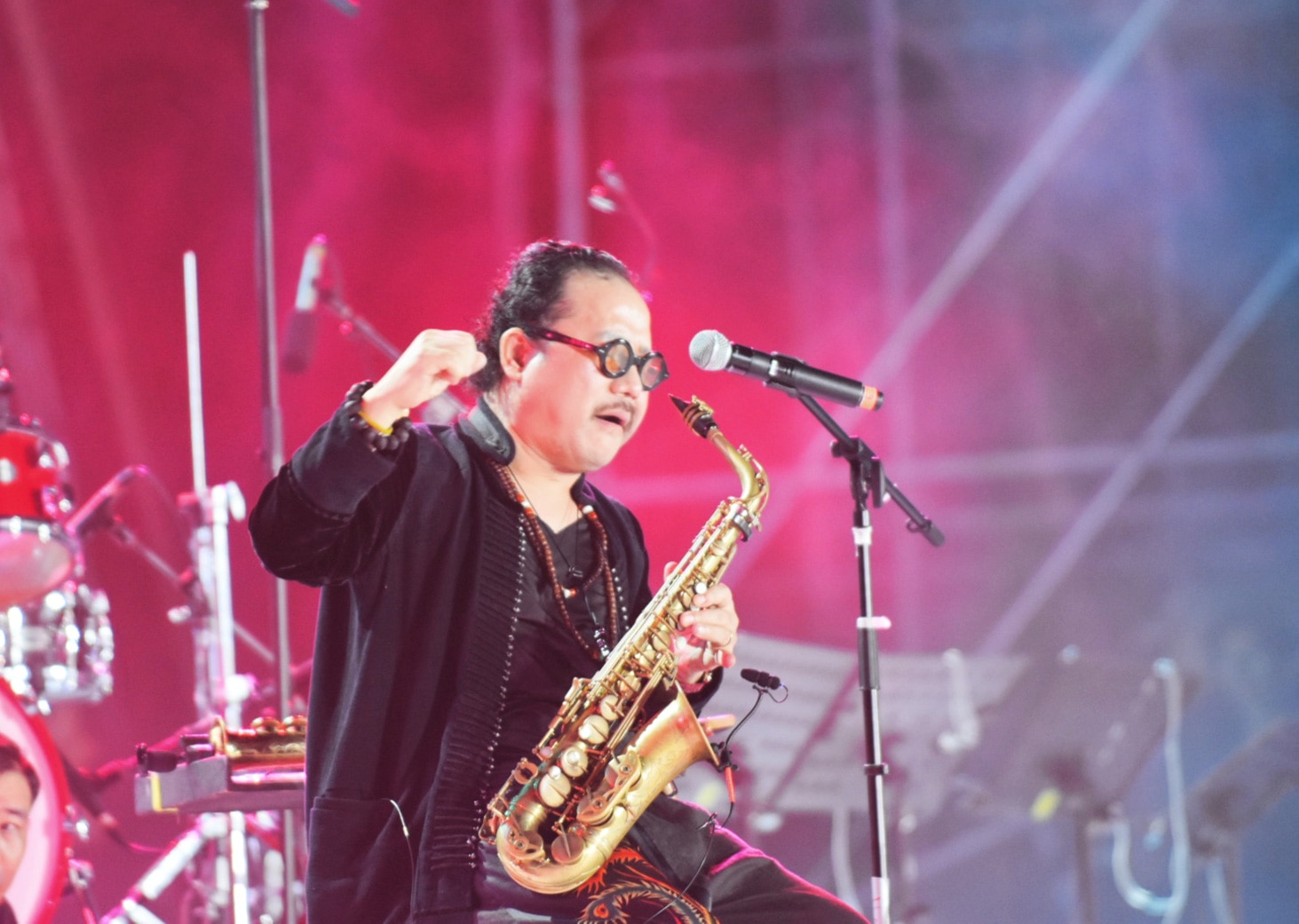Saxophone artist Tran Manh Tuan brings classic Jazz melodies - Photo: TRAN HOAI