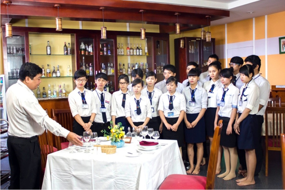 Nâng cao chất lượng nhân lực du lịch – Bài 1: Thách thức trước yêu cầu của tình hình mới - Ảnh 4. Nâng cao chất lượng nhân lực du lịch – Bài 1: Thách thức trước yêu cầu của tình hình mới - Ảnh 4.