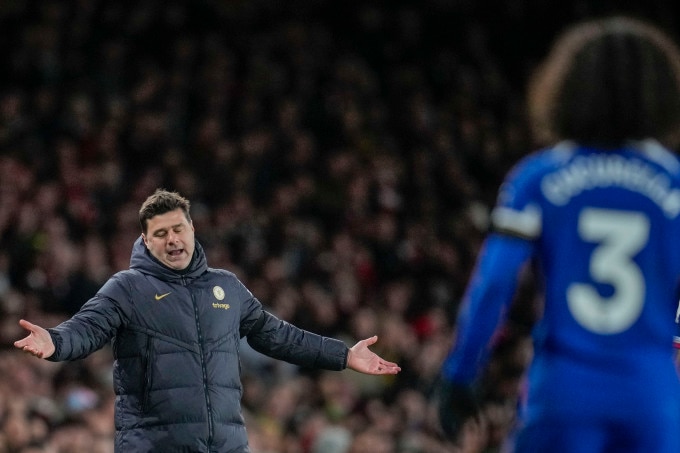 Chelsea coach Mauricio Pochettino reacts during an English Premier League match. Photo: AP