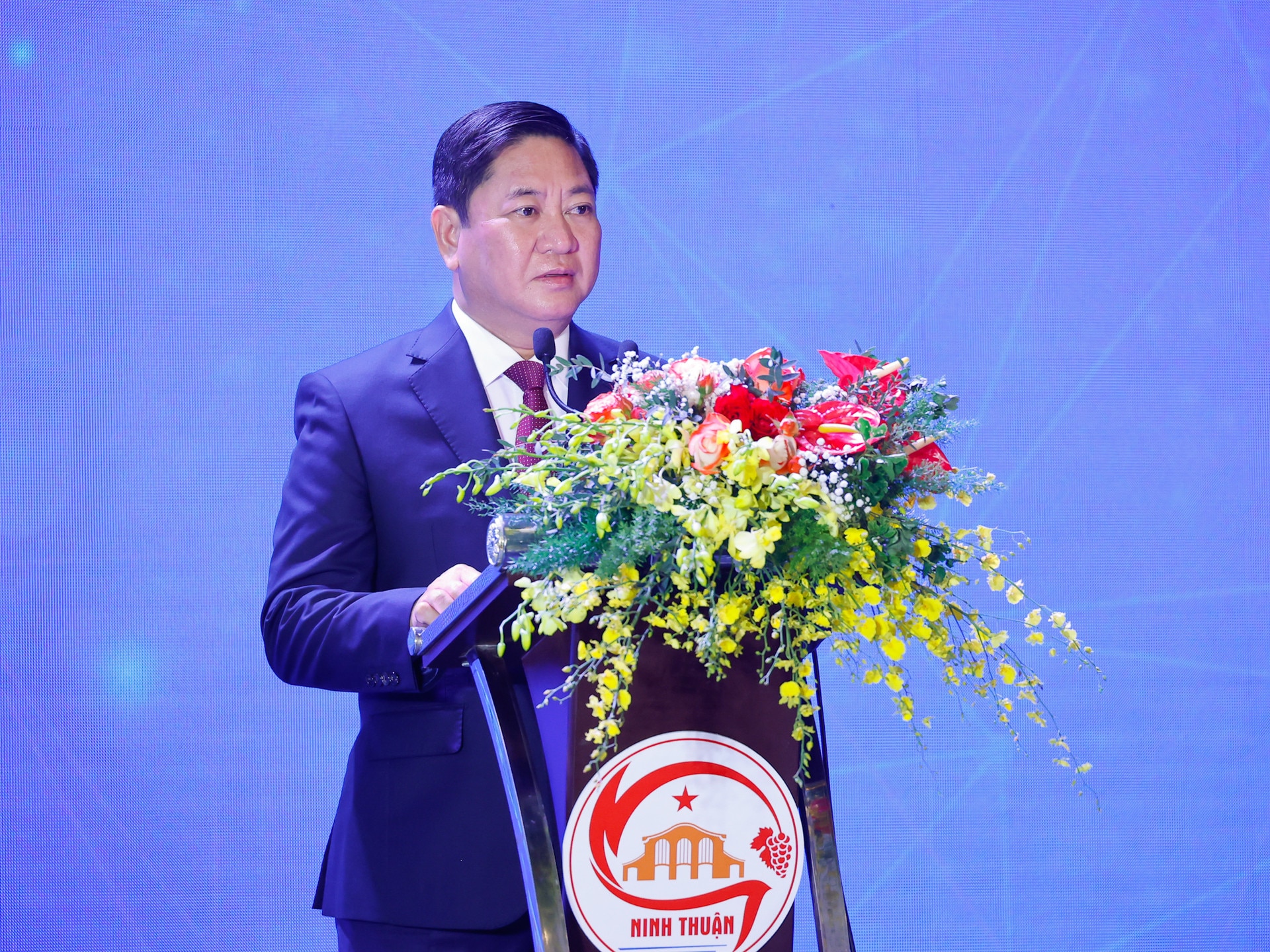 El Primer Ministro espera que Ninh Thuan supere con fuerza y ​​se desarrolle de forma rápida y sostenible - Foto 3.