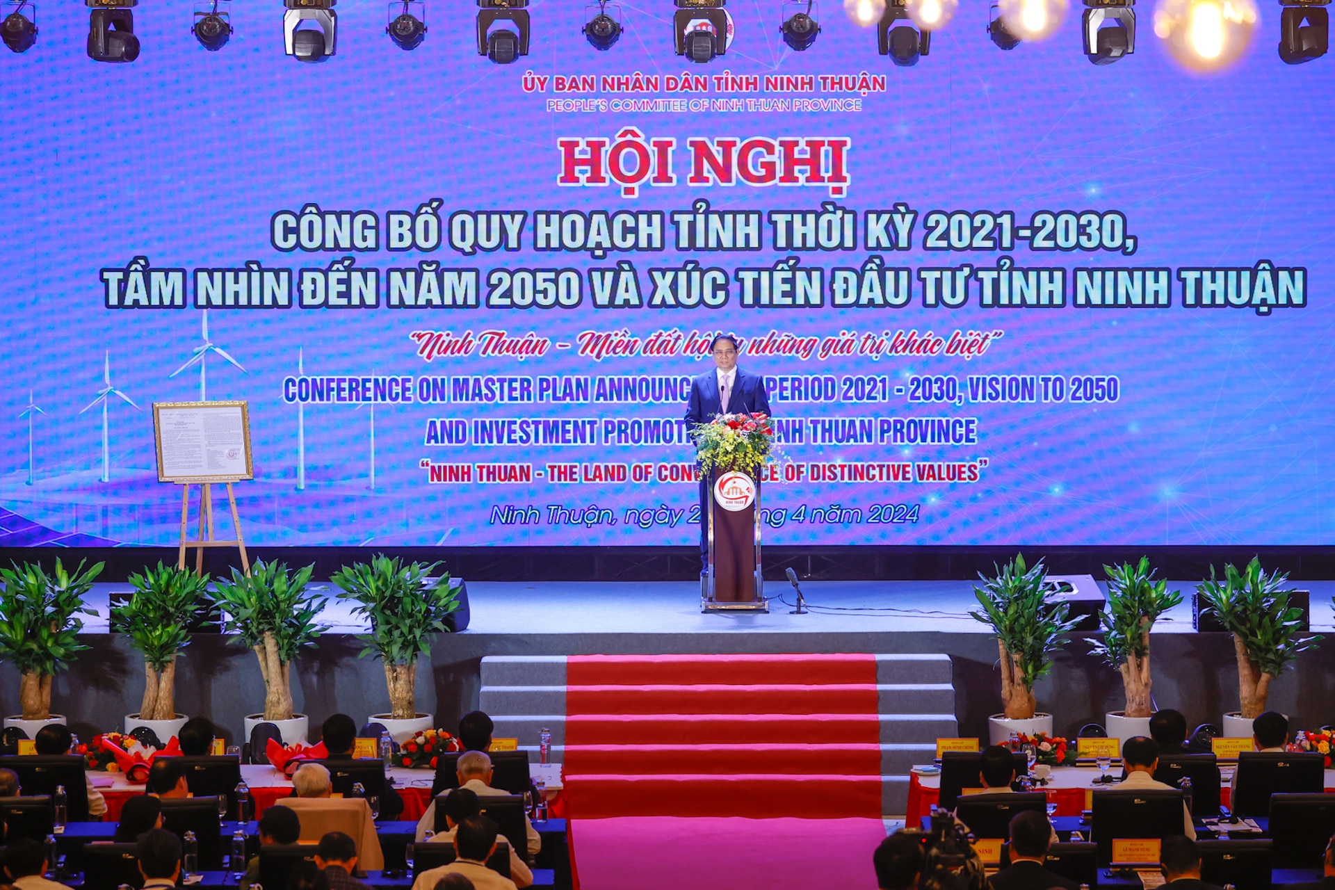 El Primer Ministro espera que Ninh Thuan supere con fuerza y ​​se desarrolle de forma rápida y sostenible - Foto 9.