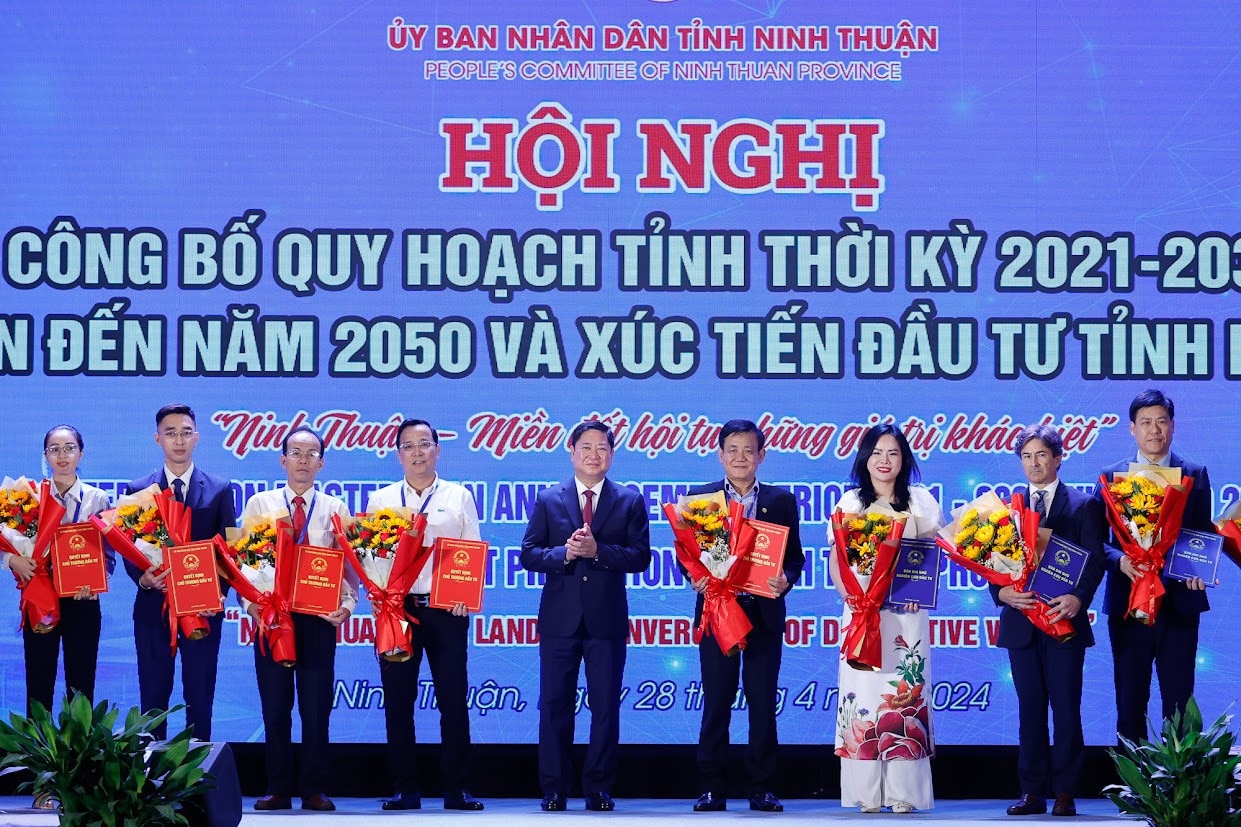 El Primer Ministro espera que Ninh Thuan supere con fuerza y ​​se desarrolle de forma rápida y sostenible - Foto 12.