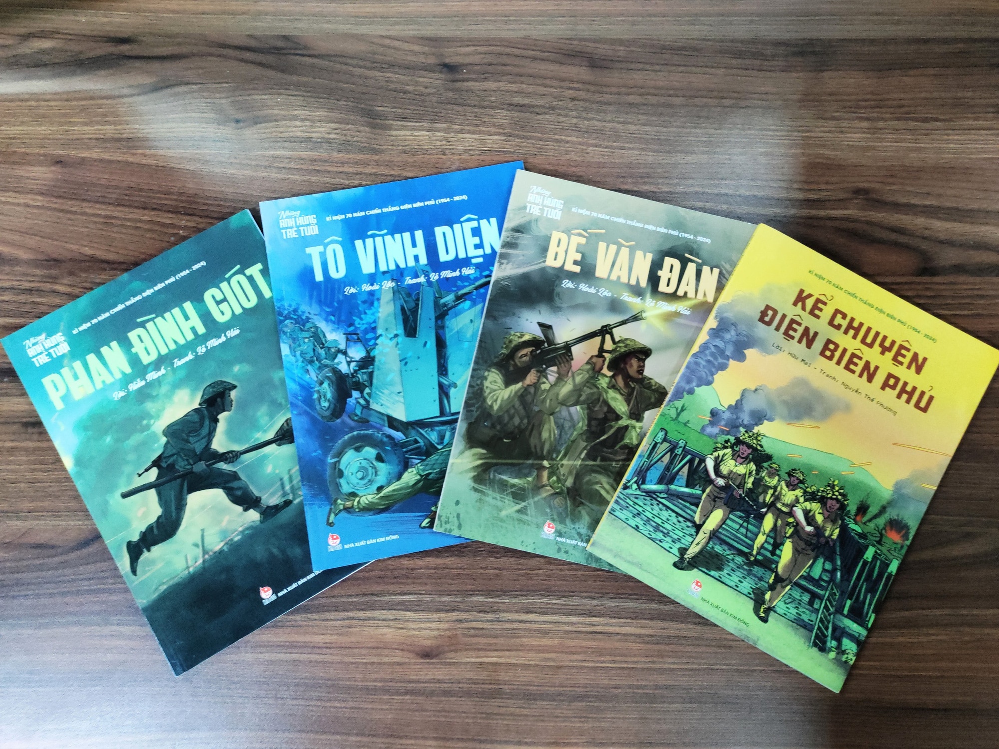 Libros que cuentan historias de Dien Bien - Foto: Editorial Kim Dong