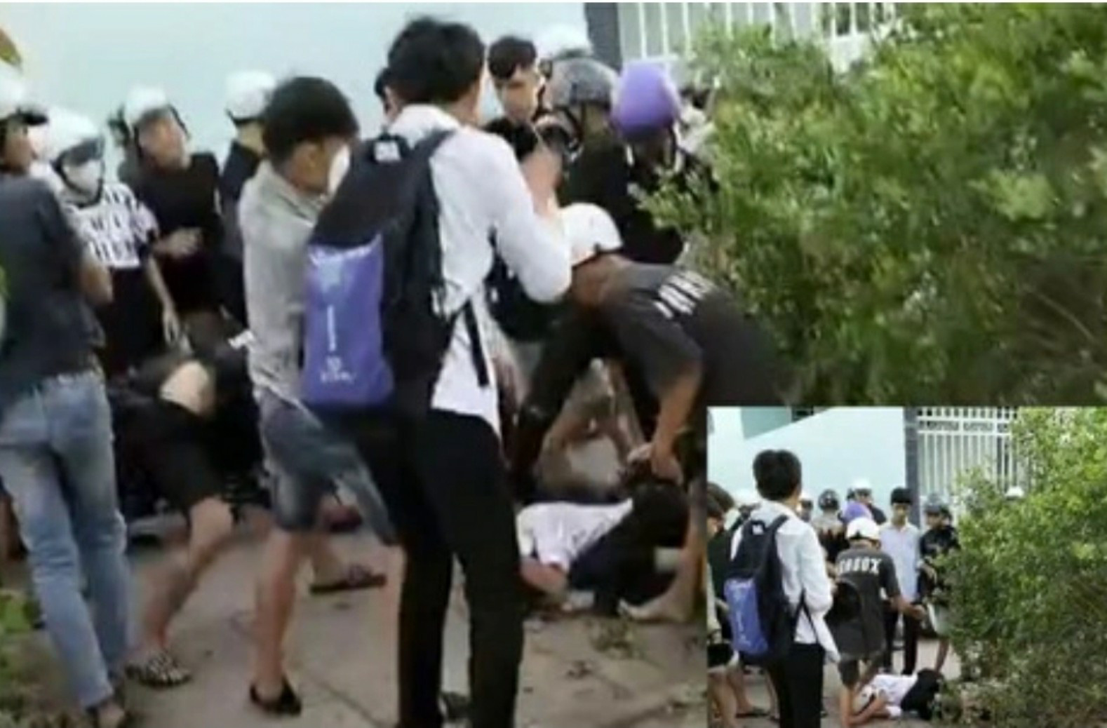 Hình phạt nào cho học sinh đánh hội đồng, lột áo bạn quay clip?- Ảnh 2. Nếu không có hình phạt cứng rắn, những vụ đánh hội đồng học sinh sẽ tiếp tục xảy ra - Ảnh cắt từ clip tư liệu