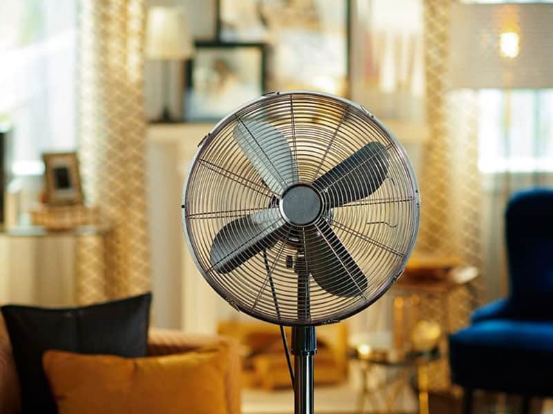 Tối đi ngủ đừng chĩa quạt vào người, đây mới là mẹo dùng quạt chuẩn chuyên gia, chống nóng ‘siêu đỉnh’- Ảnh 2. Tối đi ngủ đừng chĩa quạt vào người, đây mới là mẹo dùng quạt chuẩn chuyên gia, chống nóng ‘siêu đỉnh’- Ảnh 2.