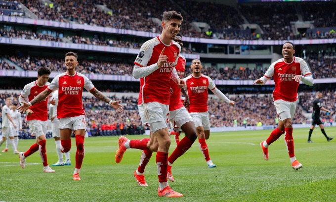 Kai Havertz mừng bàn nâng tỷ số lên 3-0 cho Arsenal ở phút 38 trận thắng Tottenham 3-2 ở vòng 35 Ngoại hạng Anh ngày 28/5. Ảnh: Guardian