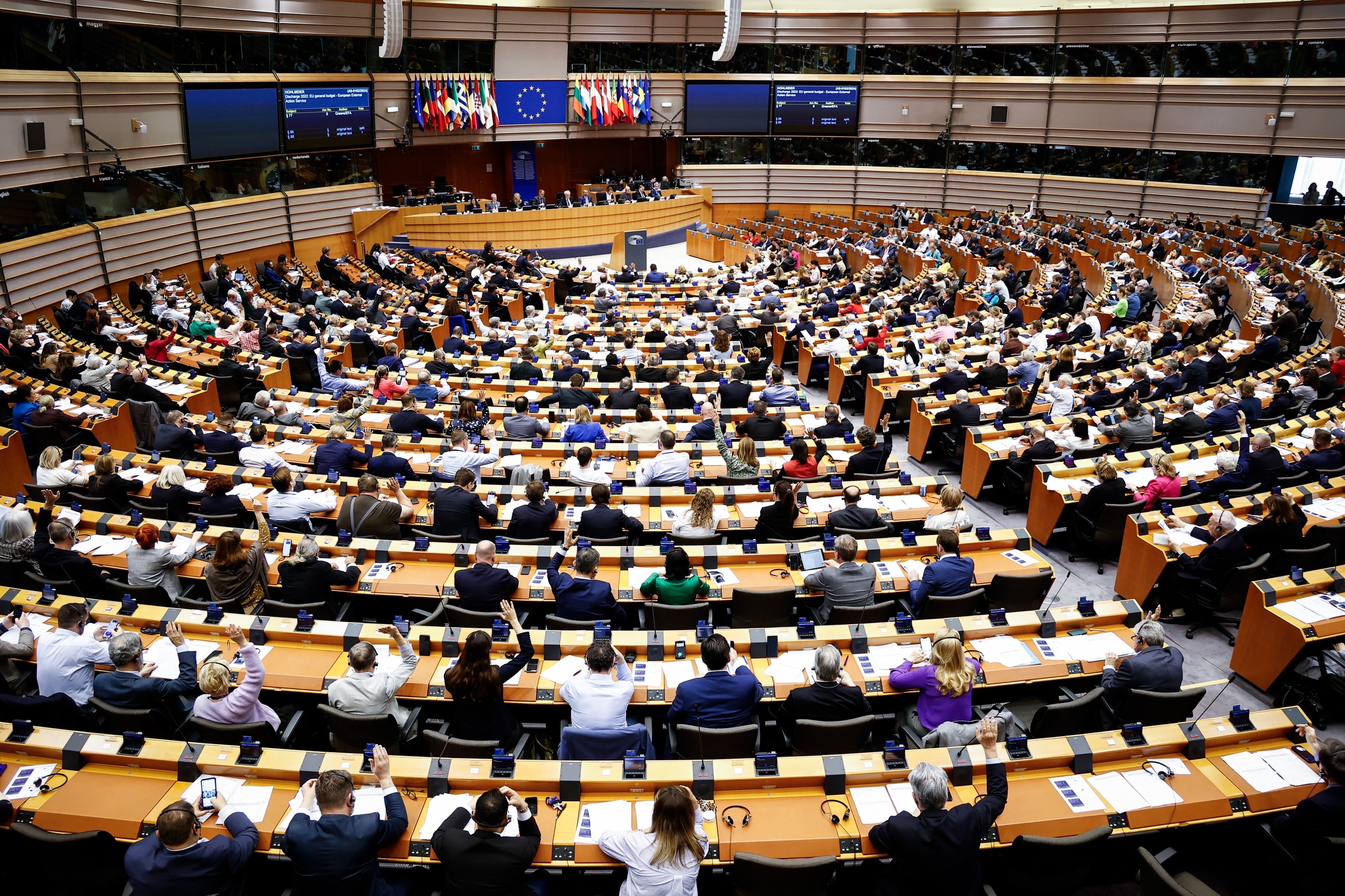 Một phiên bỏ phiếu tại Nghị viện châu Âu ở Brussels (Bỉ) ngày 11.4