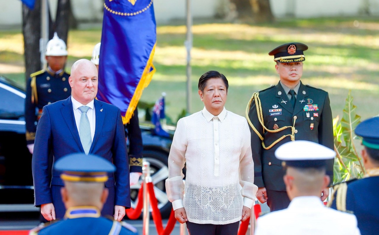  Tổng thống Philippines Ferdinand R. Marcos Jr. đón Thủ tướng New Zealand Christopher Luxon thăm Manila ngày 18/4/2024. (Nguồn: Văn phòng Truyền thông Tổng thống Philippines)