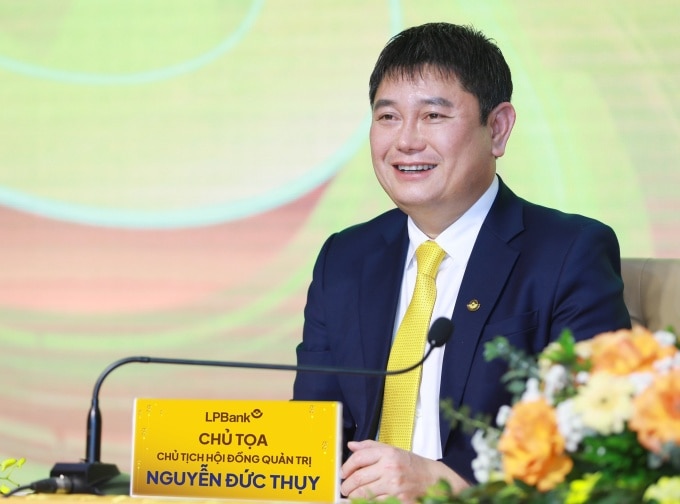 Ông Nguyễn Đức Thụy, Chủ tịch Hội đồng quản trị LPBank tại phiên họp thường niên năm 2024. Ảnh: LPBank
