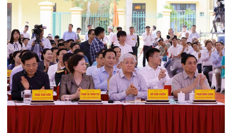 Thủ tướng Phạm Minh Chính: Cả nước cùng chung tay xóa nhà tạm, nhà dột nát - Ảnh 1