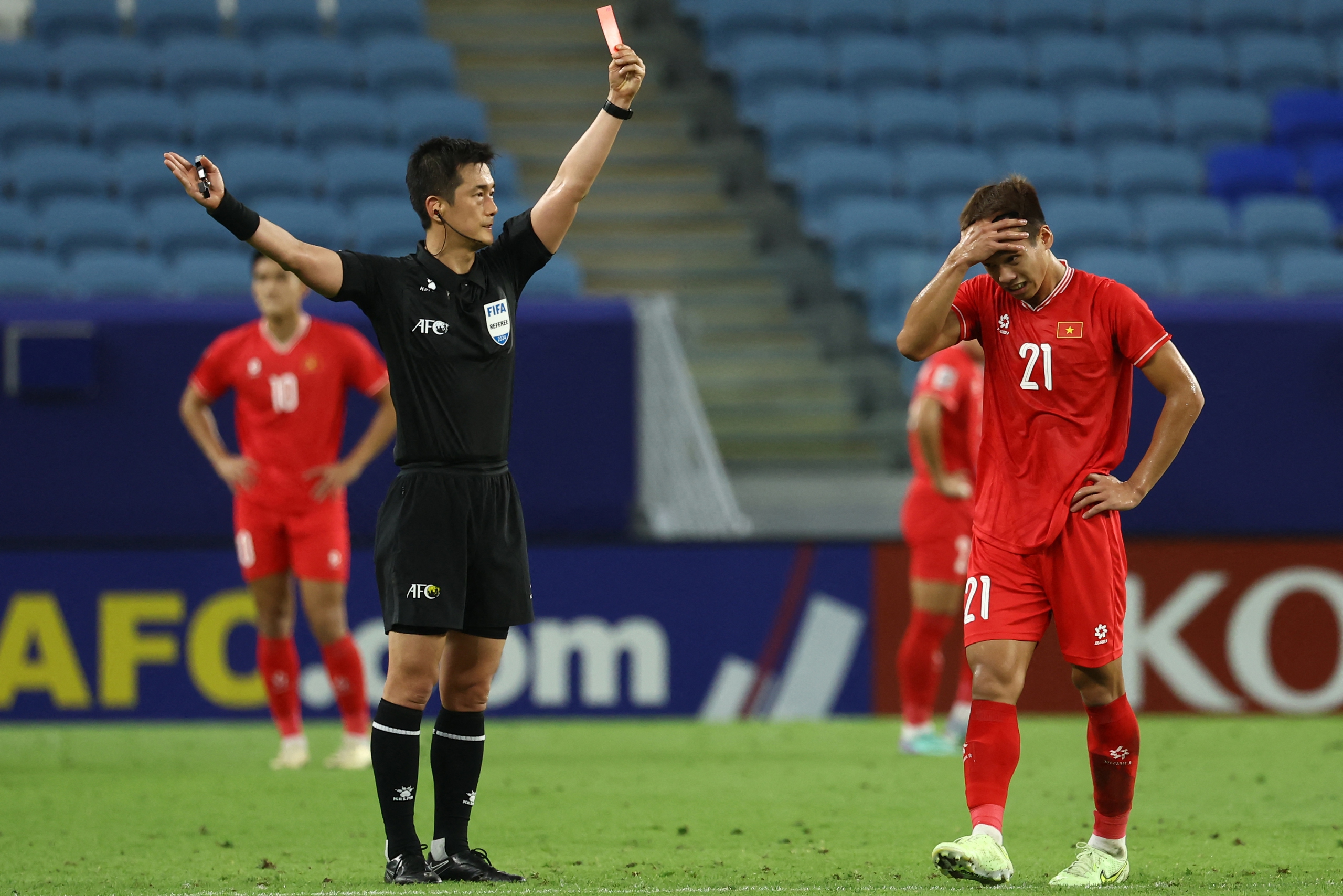 Entrenador Hoang Anh Tuan: "Los jugadores de Vietnam sub-23 juegan muy poco, estoy muy preocupado" - Foto 2.