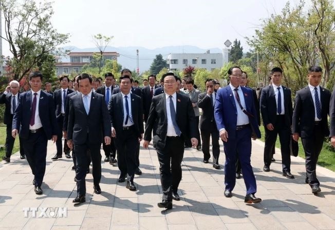 Chủ tịch Quốc hội Vương Đình Huệ kết thúc tốt đẹp chuyến thăm Trung Quốc