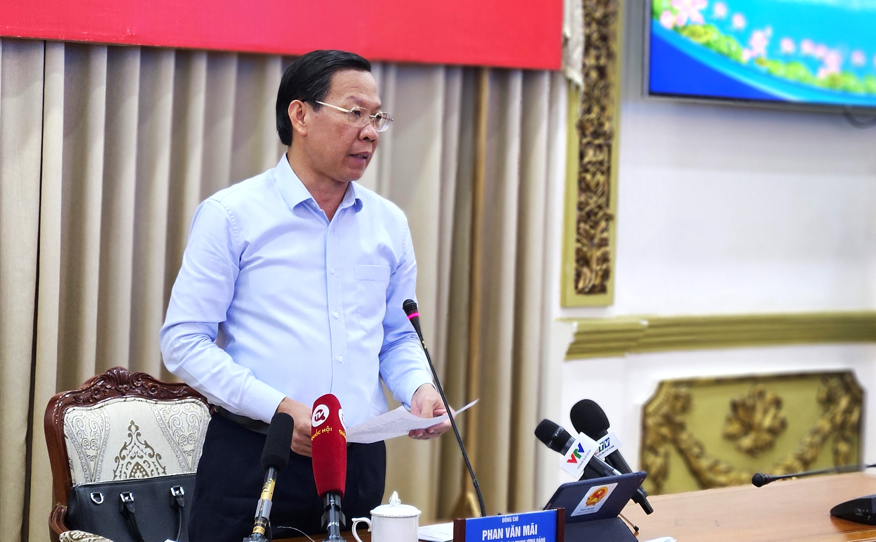Chủ tịch TP.HCM phê bình 4 ban quản lý dự án lớn- Ảnh 1. Chủ tịch TP.HCM phê bình 4 ban quản lý dự án lớn- Ảnh 1.