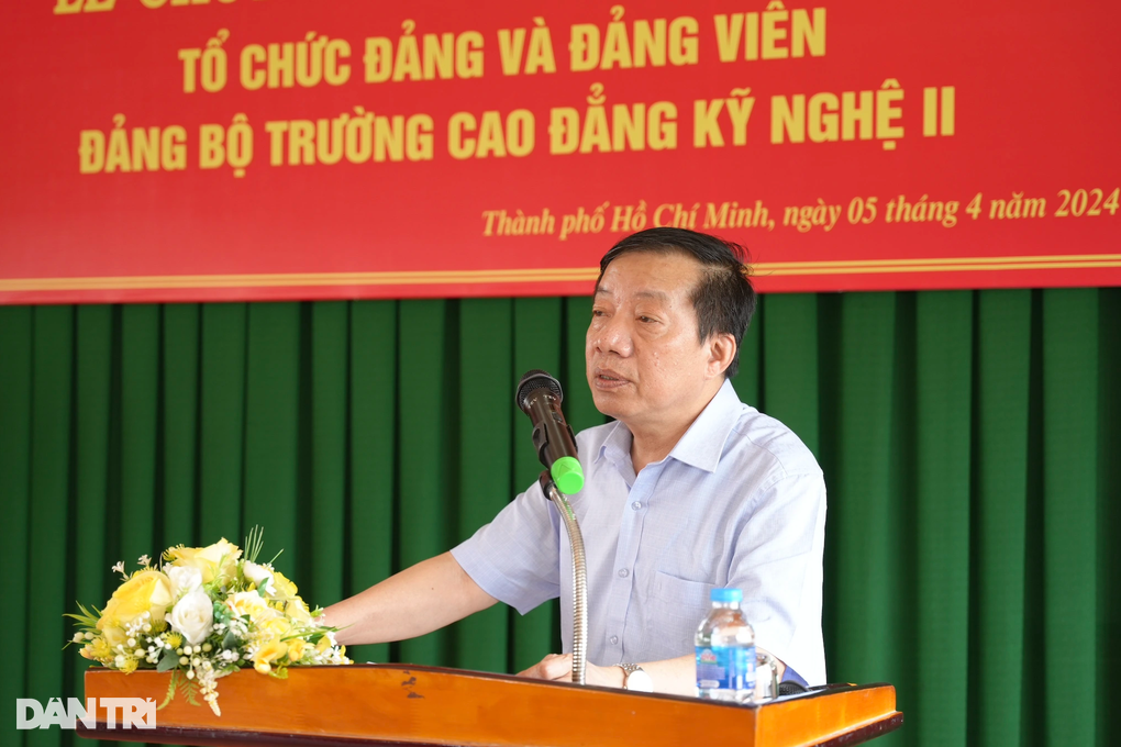 Chuyển giao Đảng bộ Trường CĐ Kỹ nghệ II về Đảng ủy Bộ LĐ-TBXH - 1 Chuyển giao Đảng bộ Trường CĐ Kỹ nghệ II về Đảng ủy Bộ LĐ-TBXH - 1