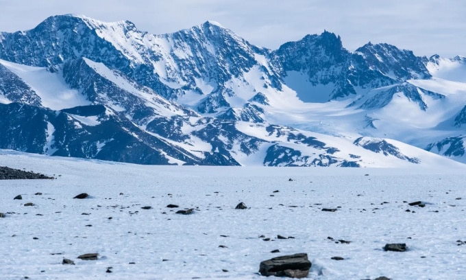 Châu Nam Cực là địa điểm lý tưởng để săn thiên thạch. Ảnh: José Jorquera/Đại học Santiago, Chile