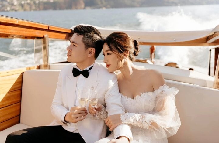 Tháng 10/2022, "đám cưới cổ tích" của Hoa hậu Đỗ Mỹ Linh và chồng thiếu gia diễn ra tại Hà Nội. Đỗ Vinh Quang hiện giữ chức Chủ tịch CLB Bóng đá Hà Nội và là một doanh nhân có tiếng.