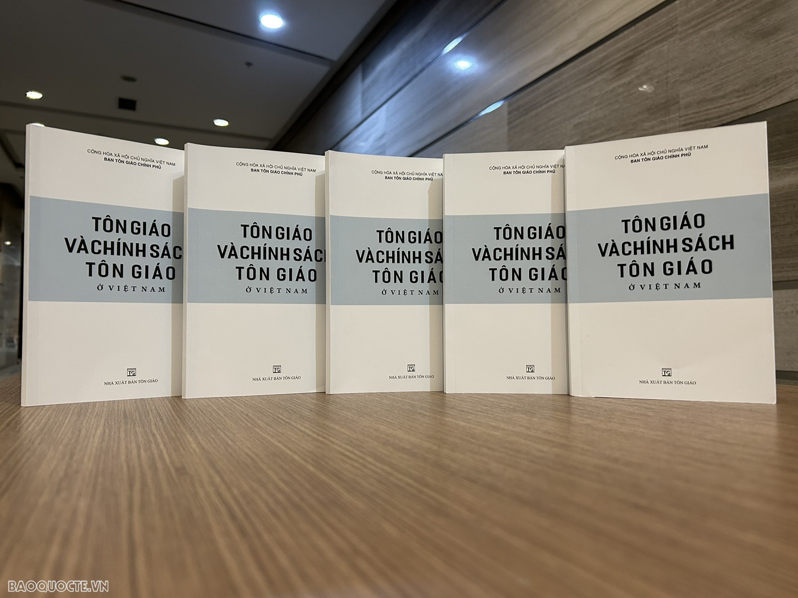 Livre blanc « Religion et politique religieuse au Vietnam ». (Photo : Vinh Hà)