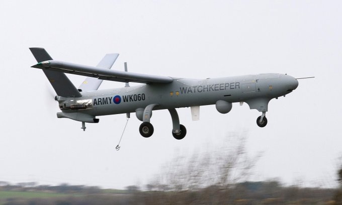 UAV Watchkeeper thực hiện chuyến bay thử đầu tiên ở Anh hồi năm 2010. Ảnh: BQP Anh