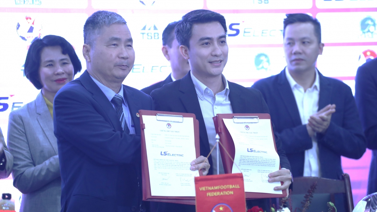 giải bóng đá nữ vĐqg 2024 diễn ra ở địa điểm đặc biệt hình ảnh 1 giai bong da nu vDqg 2024 dien ra o dia diem dac biet hinh anh 1