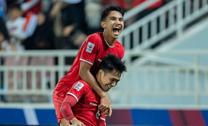 Các cầu thủ Indonesia ăn tập với nhau trong nhiều năm và thường xuyên được tập huấn nước ngoài.