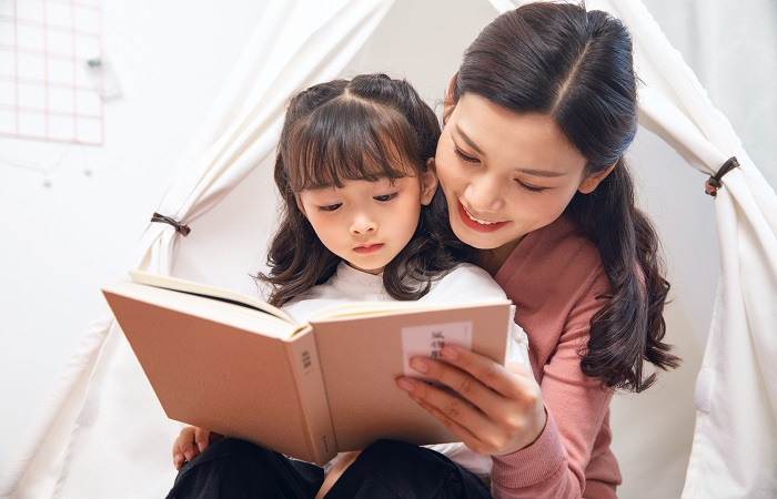 Bé gái học mẫu giáo bị bạn nam cùng lớp hôn môi, cô giáo xử trí khéo léo khiến phụ huynh hết mực yên tâm: Giáo dục giới tính cho trẻ cần nhớ điều này - Ảnh 2. Bé gái học mẫu giáo bị bạn nam cùng lớp hôn môi, cô giáo xử trí khéo léo khiến phụ huynh hết mực yên tâm: Giáo dục giới tính cho trẻ cần nhớ điều này - Ảnh 2.
