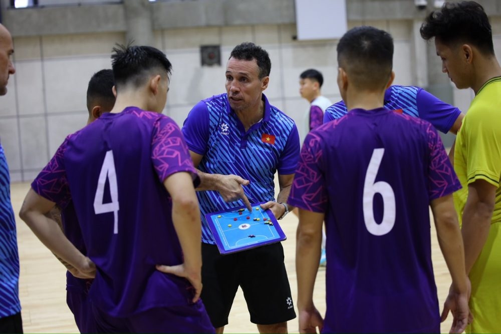 hlv trưởng Đt futsal việt nam tuyên bố đanh thép trước vck futsal châu Á 2024 hình ảnh 1 hlv truong Dt futsal viet nam tuyen bo danh thep truoc vck futsal chau A 2024 hinh anh 1